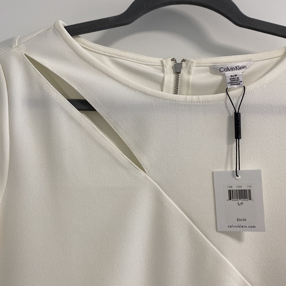 CALVIN KLEIN White Top, Small with cut out style on left shoulder blade. - Picture 2 of 6